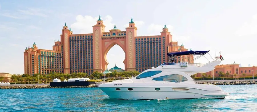 yacht in dubai