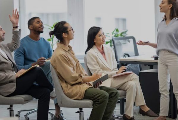 Dubai Real Estate Hiring Boom Faces High Turnover and Short Tenures