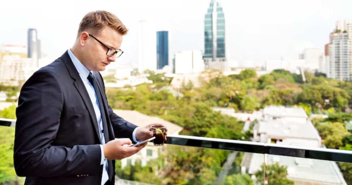 Should Dubai Investors Buy Now or Wait